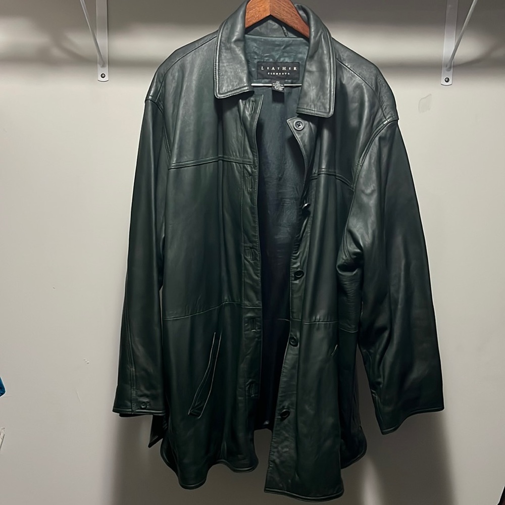 Women’s hunter green leather coat